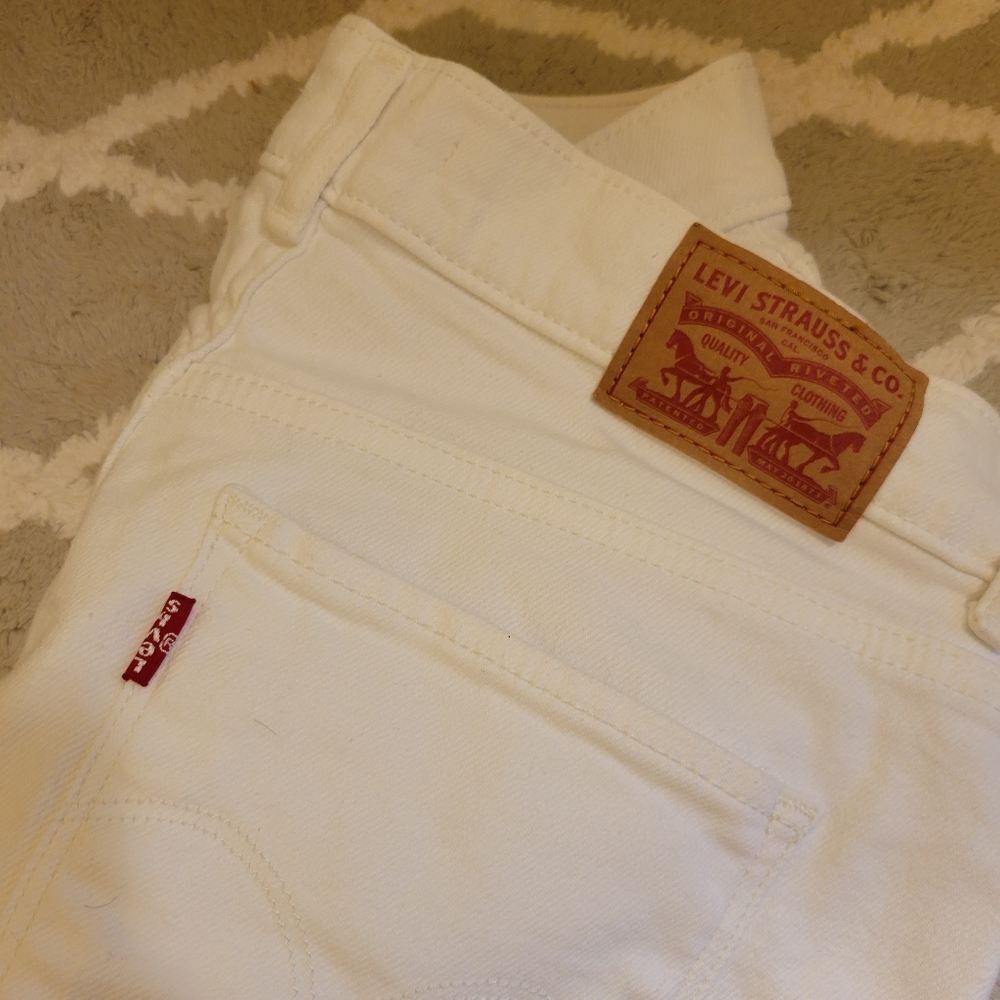 Levis Bermuda Shorts